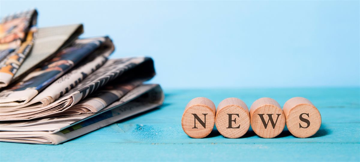 Nieuwsbrief-banner-news-tapel-kranten